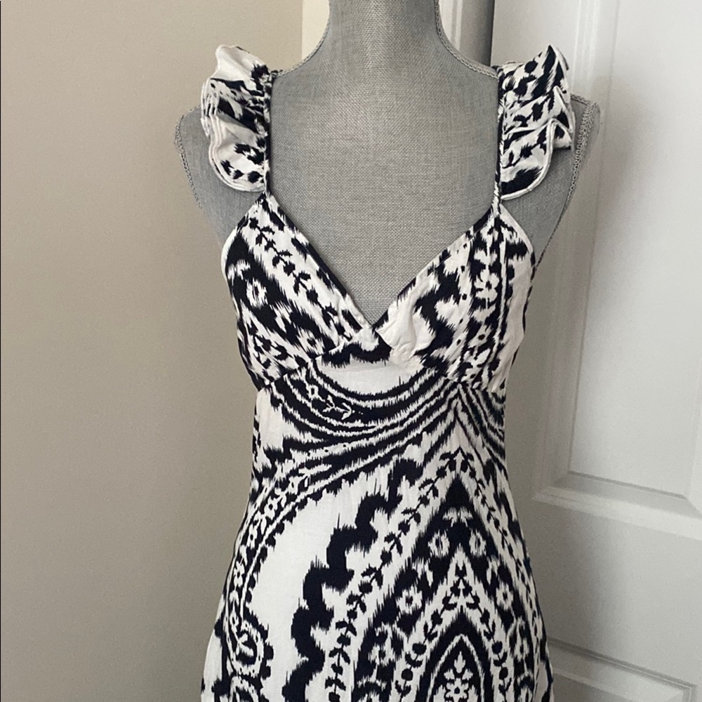 Elegant Black and White Patterned Dress
